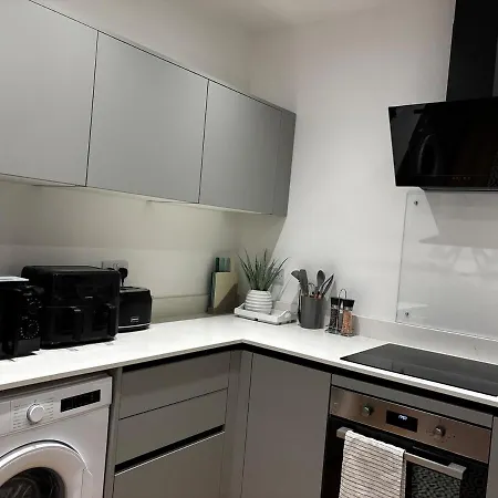 The Cosy - 2 Min Walk To Station * Leeds (West Yorkshire)