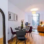 The Cosy - 2 Min Walk To Station * Leeds (West Yorkshire)