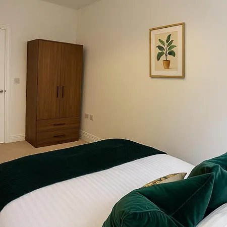 The Cosy - 2 Min Walk To Station アパート