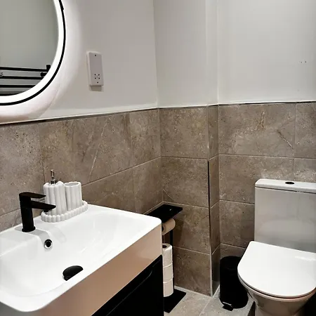 アパート The Cosy - 2 Min Walk To Station *