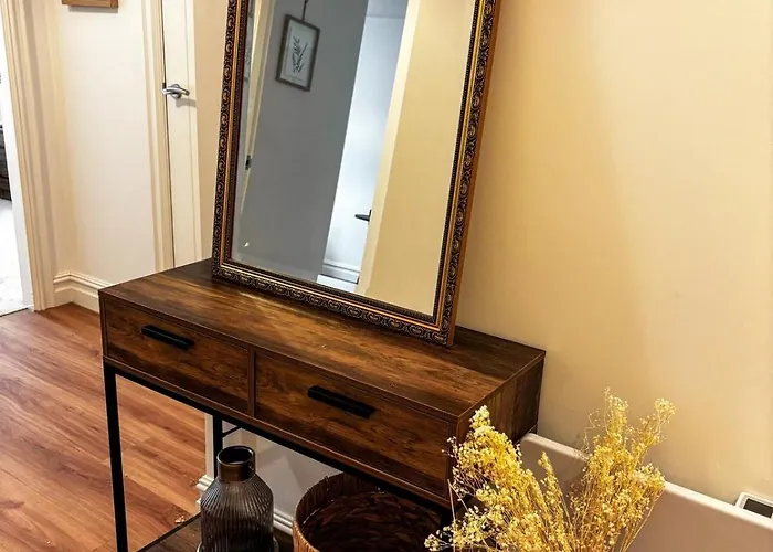 The Cosy - 2 Min Walk To Station شقة *