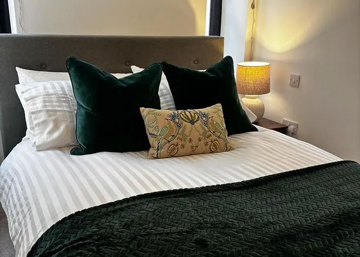 The Cosy - 2 Min Walk To Station