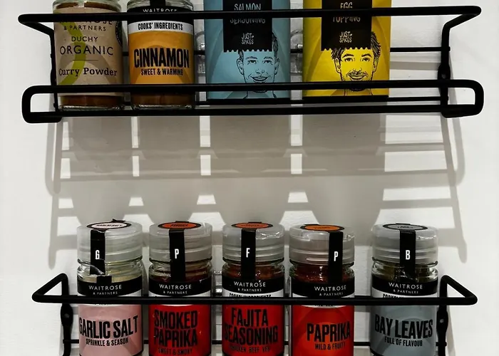 The Cosy - 2 Min Walk To Station