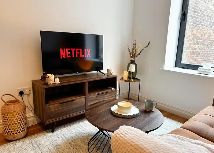 The Cosy - 2 Min Walk To Station *