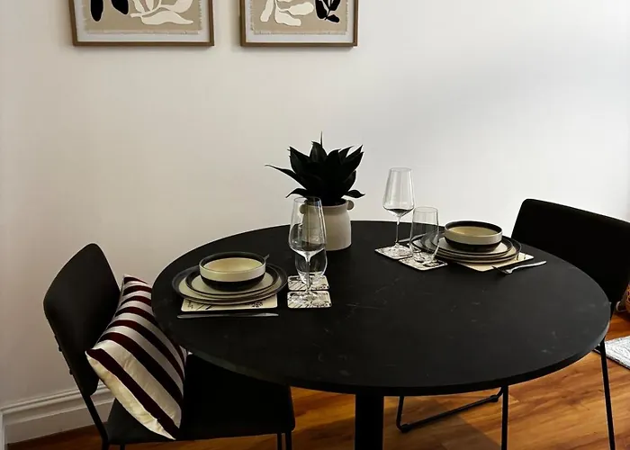 Apartment The Cosy - 2 Min Walk To Station